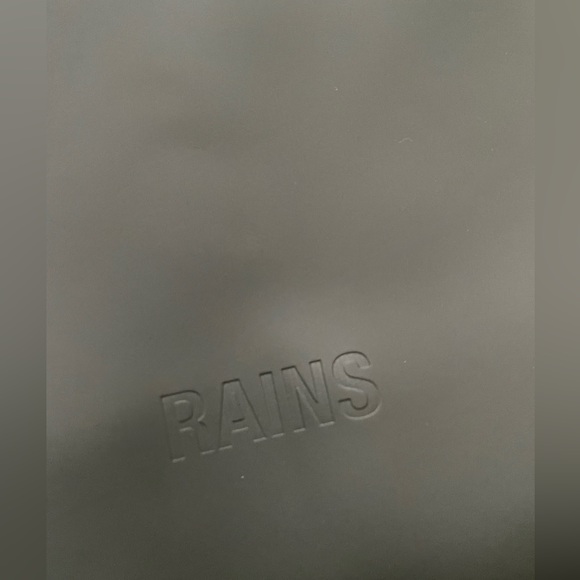 New! Large Rains Backpack - Picture 6 of 8